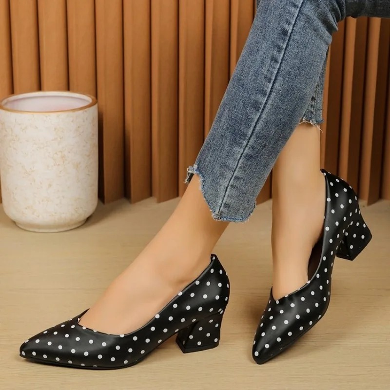 Women's Pumps Pointed Toe Mid  - Court Heel Pointed recension och pris